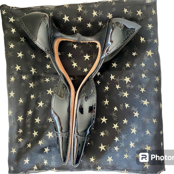 πΈ MANOLO BLAHNIK - Picture 3 of 13